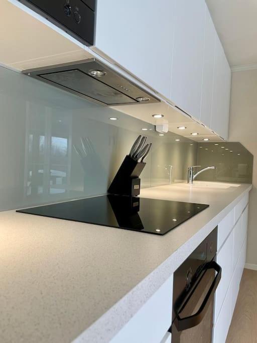 Modern In Quiet Neighborhood Appartement *